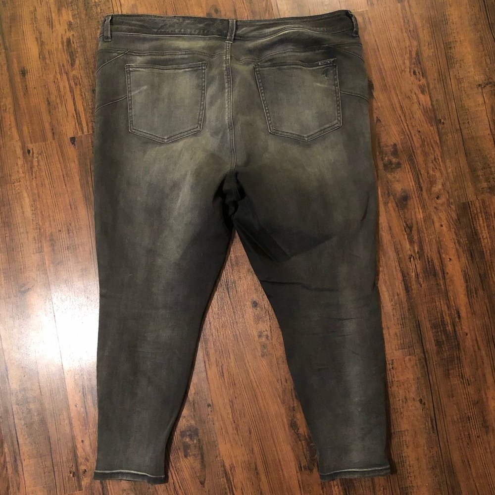 Seven7 Black Skinny Jeans - Picture 3 of 3
